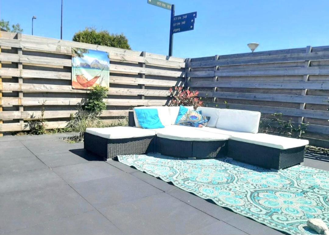Huisje Britt Met Grote Tuin En Veel Privacy Dirkshorn Exterior photo